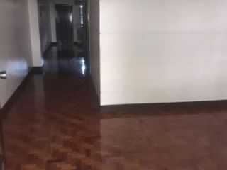 East Grace Park 3-Bedroom Apartment in 5-Storey Residential for Rent, Caloocan