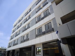 2 Bedroom Apartment for Rent with Free Fiber Internet in Makati