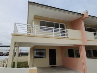 3BR Townhouse for Sale Complete with Balcony and Carport Tanza, Cavite