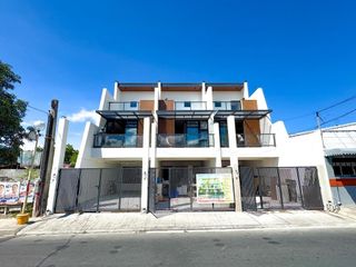 Elegantly Finished Brand New 3 storey townhouse in Pilar Village Las Piñas Near