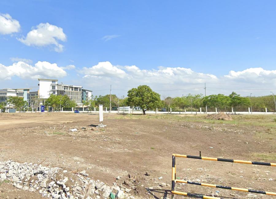 Commercial Lot for Lease near DLSZ Vermosa 1,506sqm 2.259M