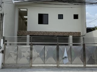 Apartment with Garage
