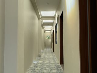 1 bedroom with parking