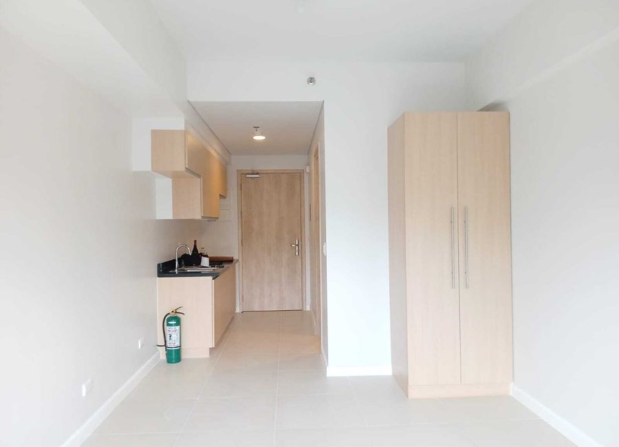 Viento Cerca Tower 2- Studio Type Unit