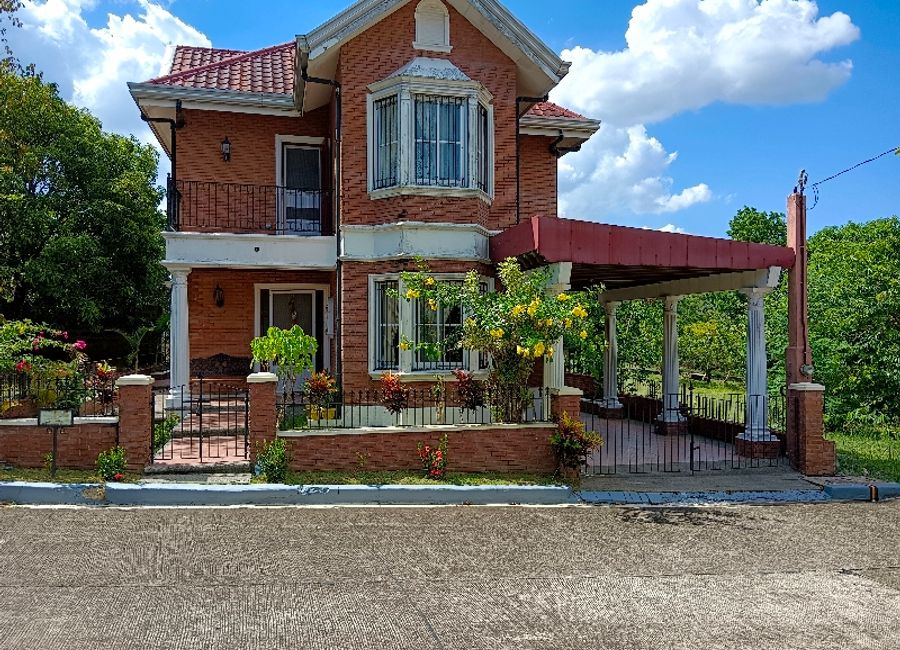 5BR, 5Toilet Single House with Attic Indang, Cavite