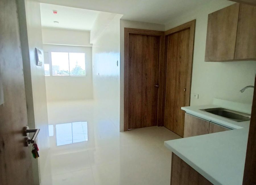 1BR w/ Balcony Condo Unit (1003, Tower H) for Sale in Lapu-Lapu City, Cebu at Primeworld District