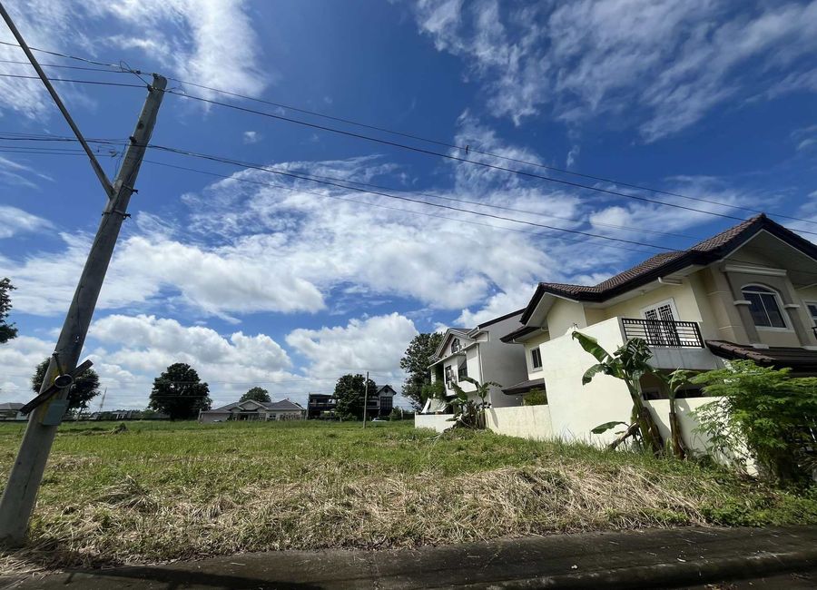 LOT FOR SALE |192 sqm at Hampton Orchards Near Entrance Gate and Clubhouse.