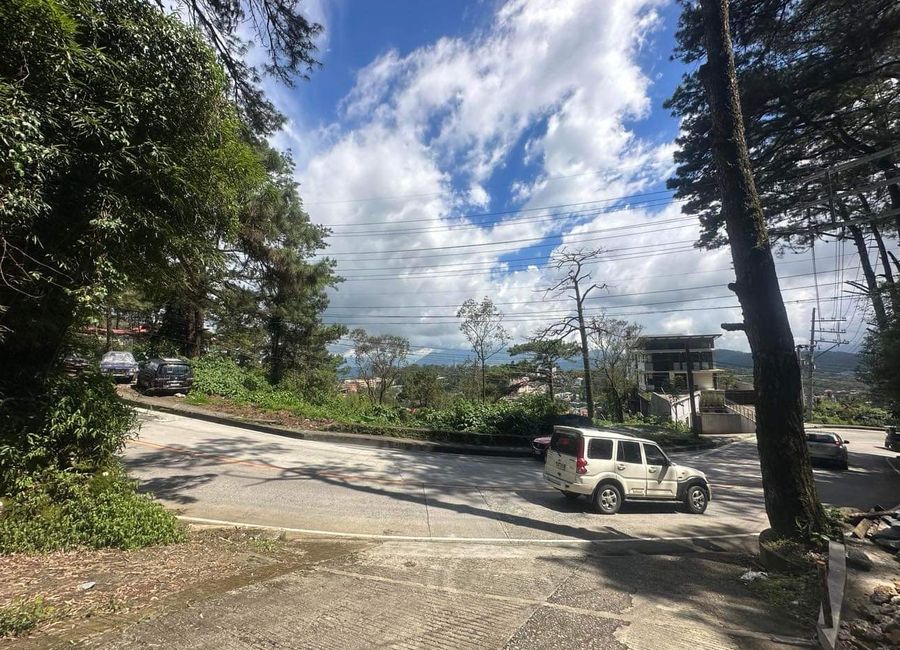 Commercial lot along Tiptop, Pacdal, Baguio City, Benguet
