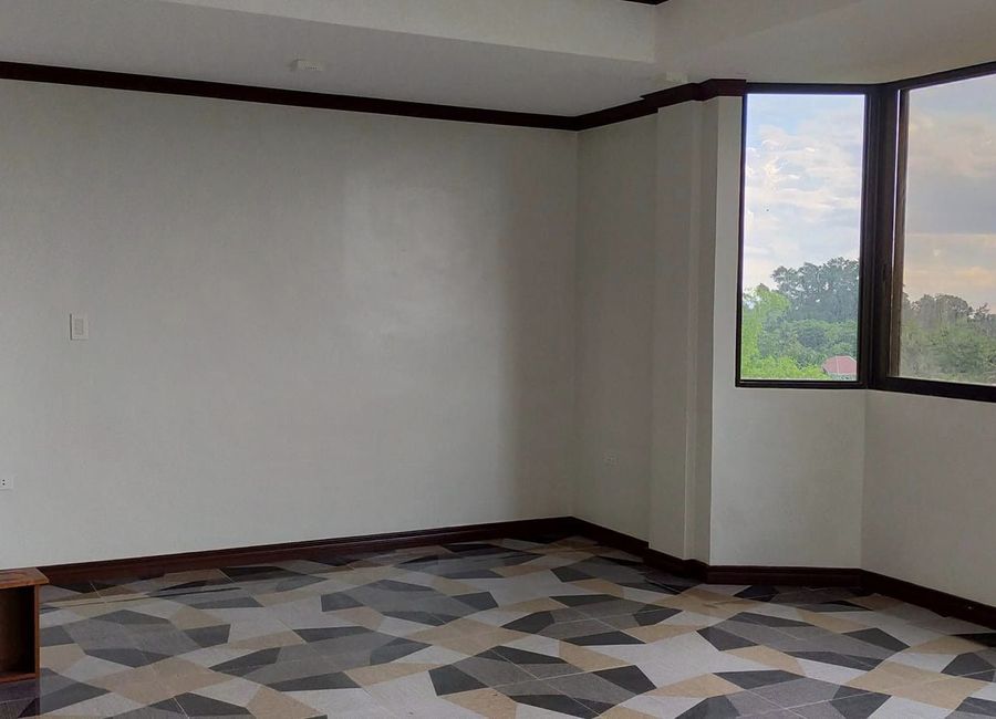 Overlooking 5 bedrooms 4 toilet n bath house for sale in Taloto ...