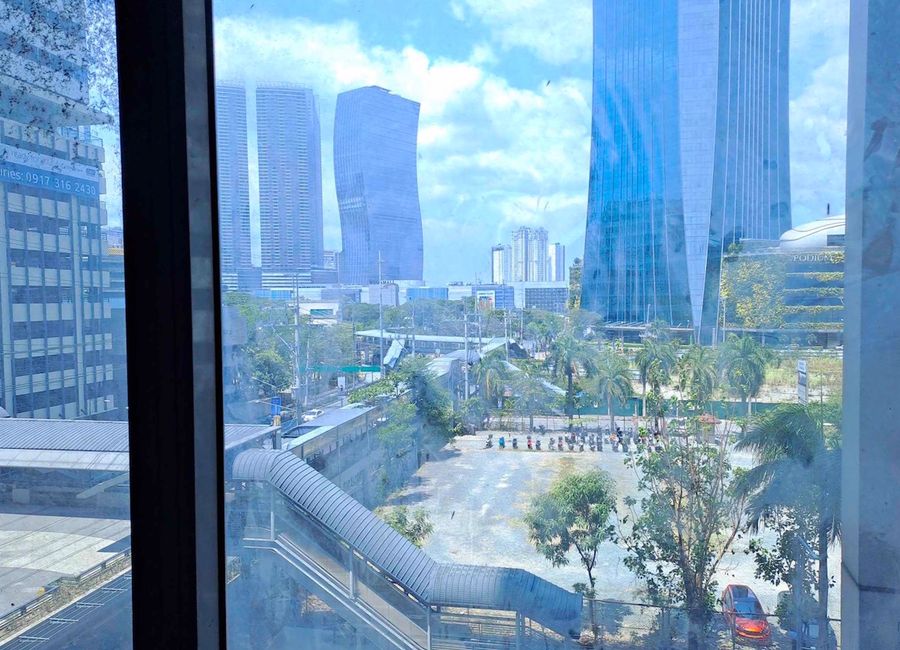 OFFICE UNIT at THE CURRENCY, FOR SALE Emerald Avenue, Heart of Ortigas, Pasig City