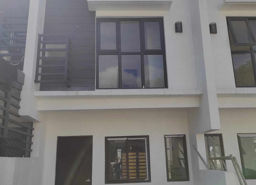 2-bedroom Townhouse Unit for Sale in Taytay