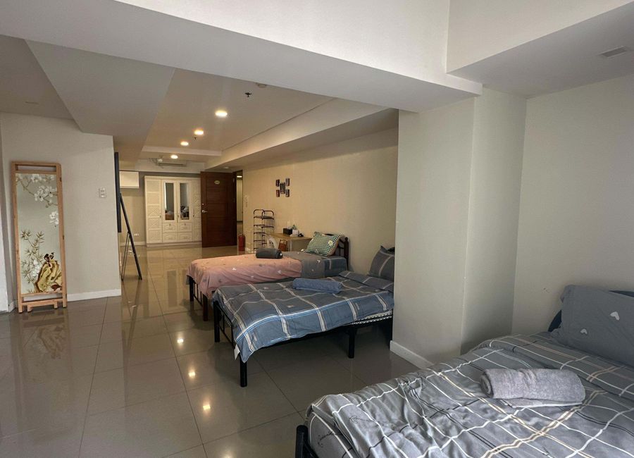 Condo Sharing for Males and Females in Parañaque