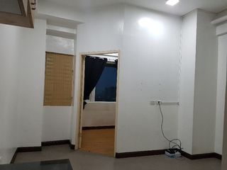 Unfurnished 1 Bedroom with balcony in Malate near Remedios Circld