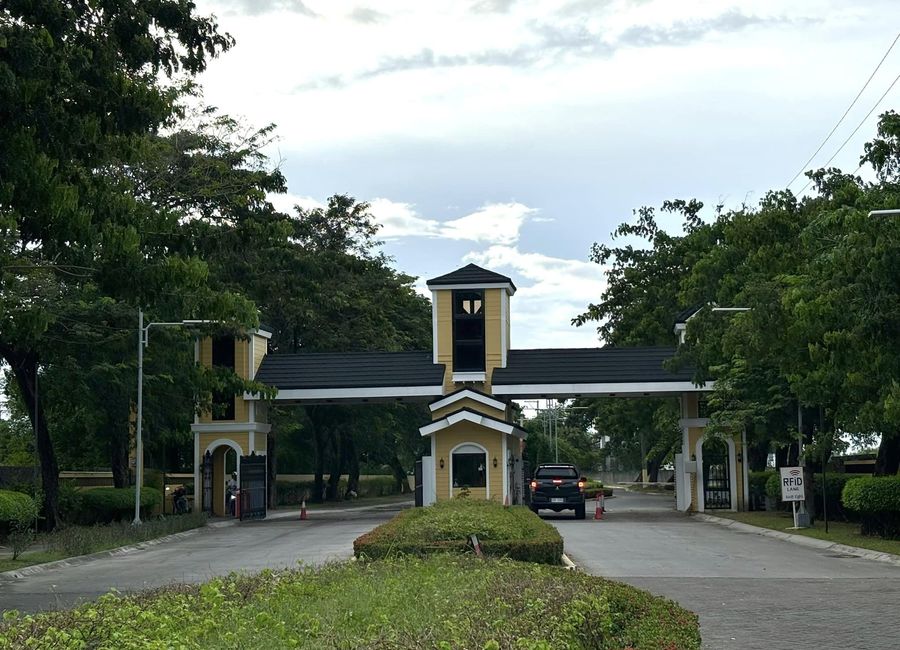 NEW LOT LISTING! MAINROAD WOODGROVE LOT FOR SALE NEAR AMENITIES AND GATE