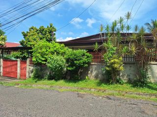 FOR SALE HOUSE AND LOT AT GSIS
