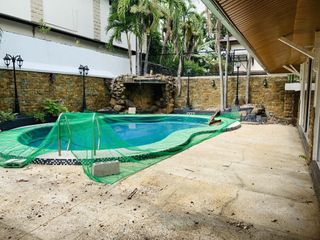 ALABANG HILLS VILLAGE HOUSE FOR RENT