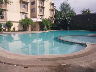 2-BR Condo, Lakeview Manors, Bagong Calzada, Taguig