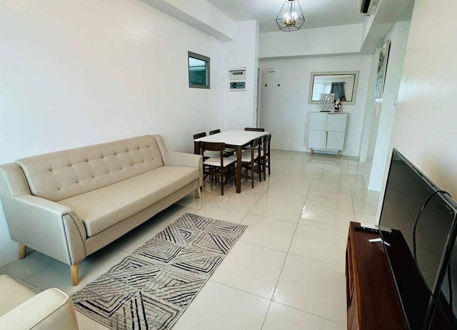 RUSH SALE One Bedroom with balcony and parking in Bristol, Alabang, Muntinlupa