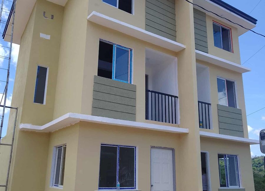 PAGIBIG FINANCING DUPLEX TYPE HOUSE AND LOT FOR SALE IN ANTIPOLO-TERESA BOUNDARY