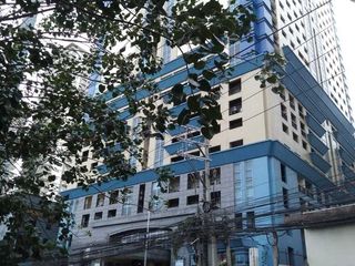 For Lease 29.51 Sqm Corner Unit With Open Space At Cityland Pasong Tamo Makati