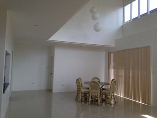 Merville Paranaque Modern House for Rent