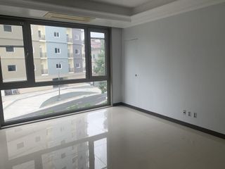4 Bedroom Condo with parking for Sale in Clark Pampanga