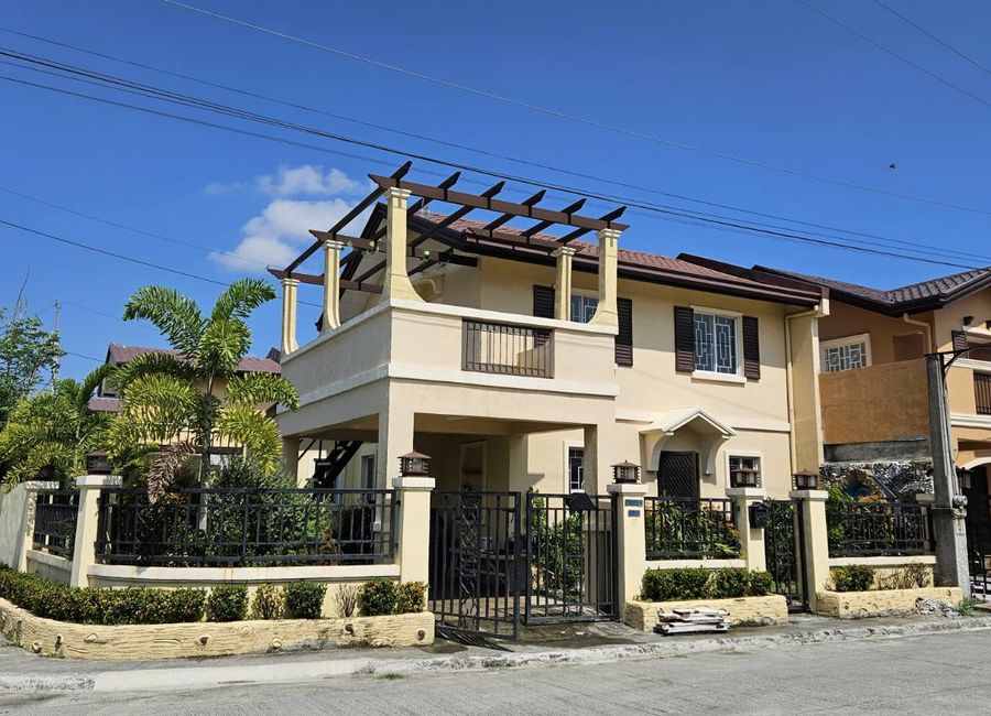 4 BEDROOM FOR SALE IN CAMELLA BUCANDALA IV IMUS NEAR NEW IMUS CITY HALL
