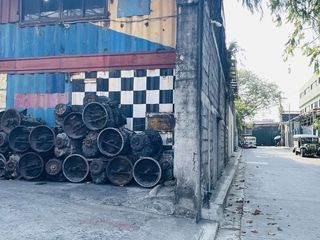 Rush SALE Prime Commercial  Lot 517 sqm across Ayala Cloverleaf Quezon City