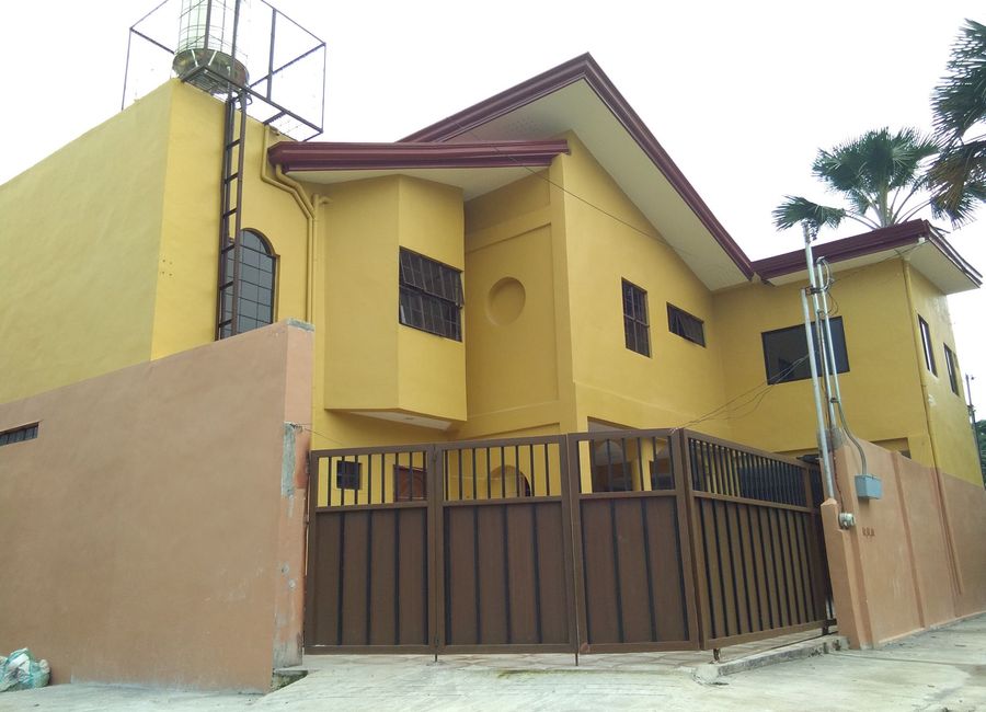 3 Units Apartment in Pagsabungan Mandaue with 4 spacious BR & with T&B each
