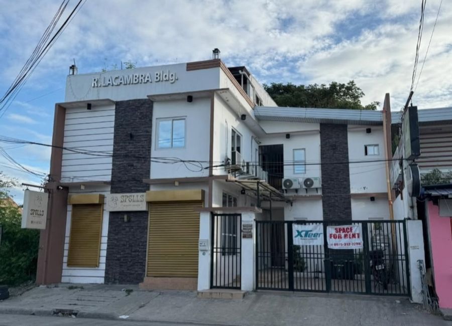 COMMERCIAL BUILDING FOR SALE