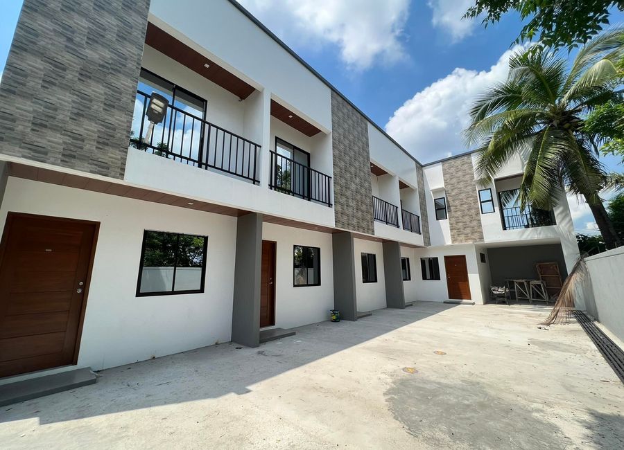 5 Door Apartment for Sale in Angeles City, Pampanaga near Marquee mall