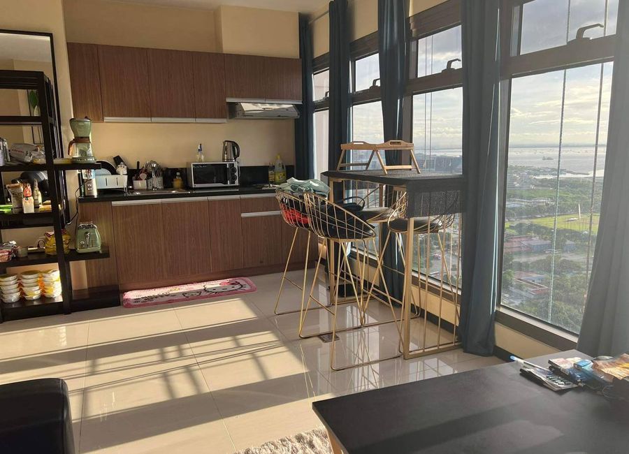 For Sale: Fully furnished Penthouse with parking at The Radiance Manila Bay