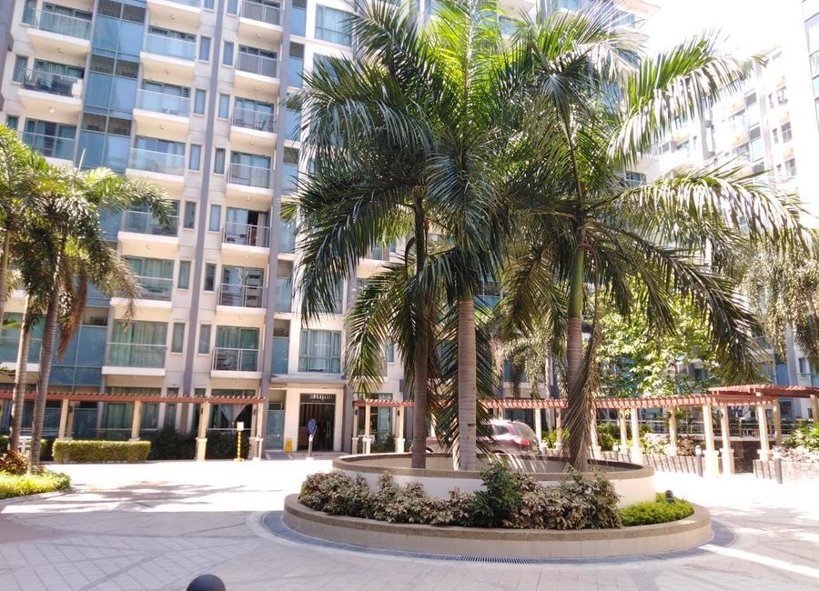 2BR Condo W/ Parking For Sale in Newport, Pasay City - Palm Tree Villa 2