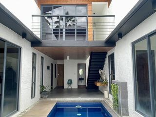 FOR LEASE / RENT  TROPICAL POOL VILLA TYPE HOUSE IN ANGELES CITY NEAR CLARK