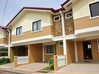 For Sale: 3BR Ellyse Townhouse Unit at Oaks Residences - Antipolo City, Rizal