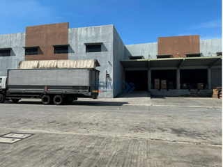 Warehouse space in gated compound for lease in Valenzuela City with 2,524 sqm
