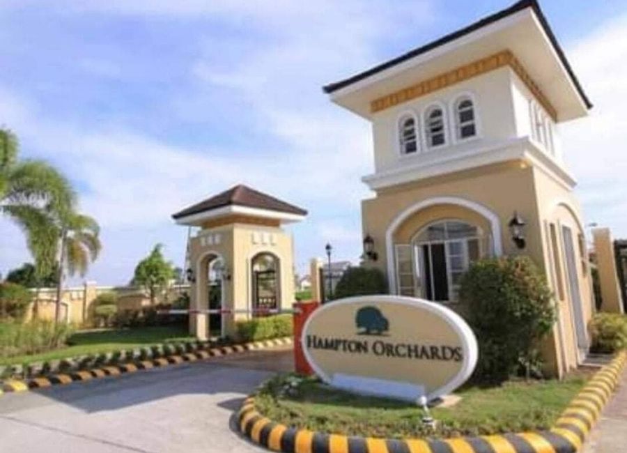 Residential Lot For Sale in Hampton Orchard, Bacolor