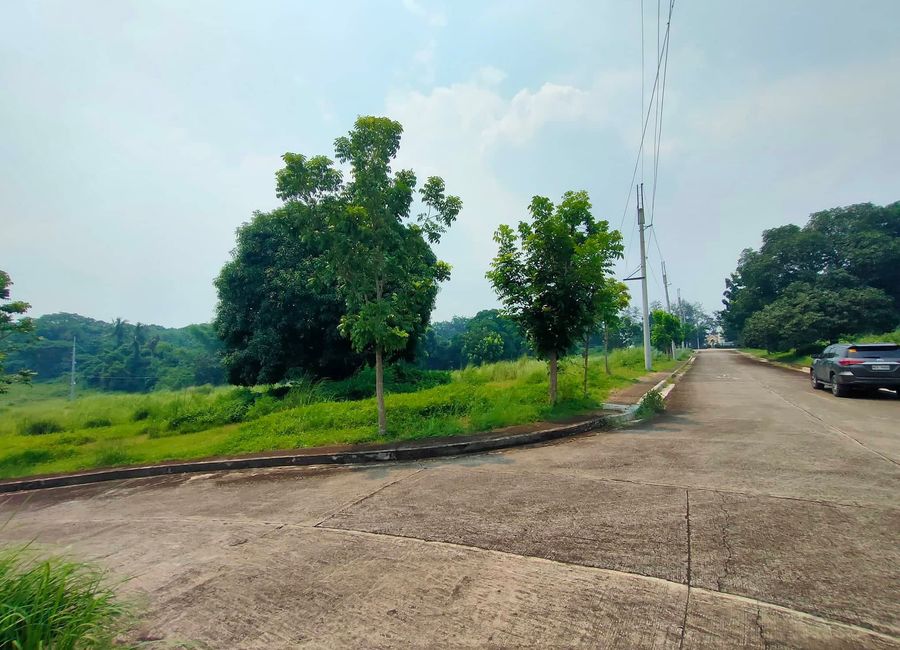 Corner lot for sale in Greenwood South Hampton Place Batangas City
