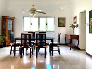 For Sale: 2 Bedroom with 4 Parking Spaces House in Tagaytay, Velvet View