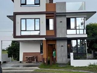 Modern House and Lot for Rent at Nuvali Laguna
