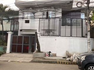 2 Bedroom House and lot for Rent at Roxas District, Quezon City