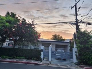 3BR House for Rent at  White Plains, Quezon City
