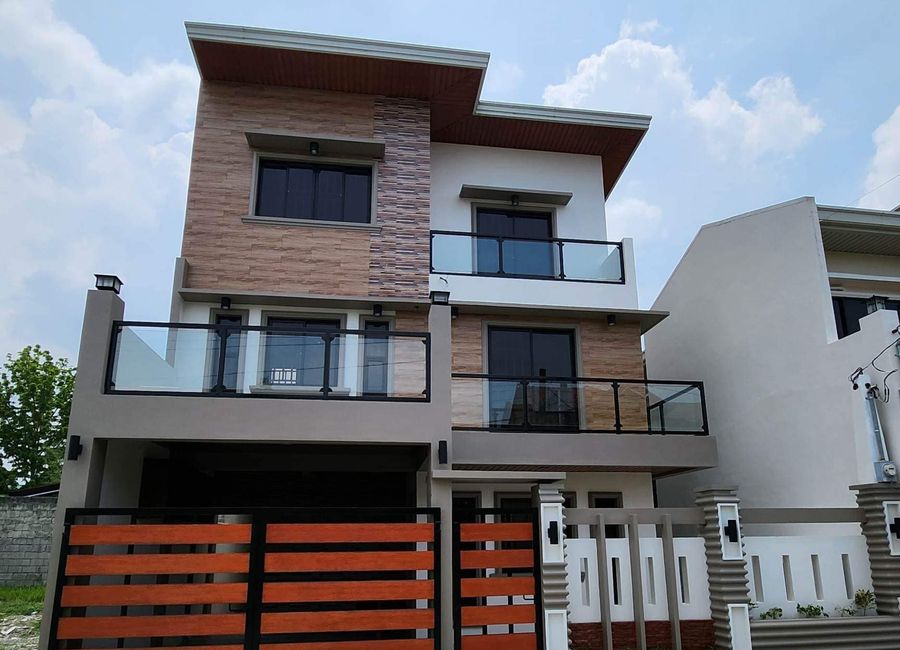 Brand New Modern Three Storey House With Pool For Sale In Angeles City Pampanga