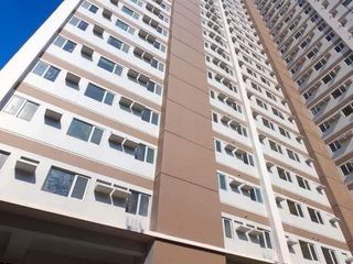 For Sale 2 Bedrooms 5% Discount in Santa MESA MANILA