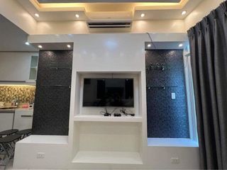 FULLY FURNISHED CONDO UNIT FOR SALE IN TAGAYTAY (W/PARKING) - TWINLAKES TAGAYTAY