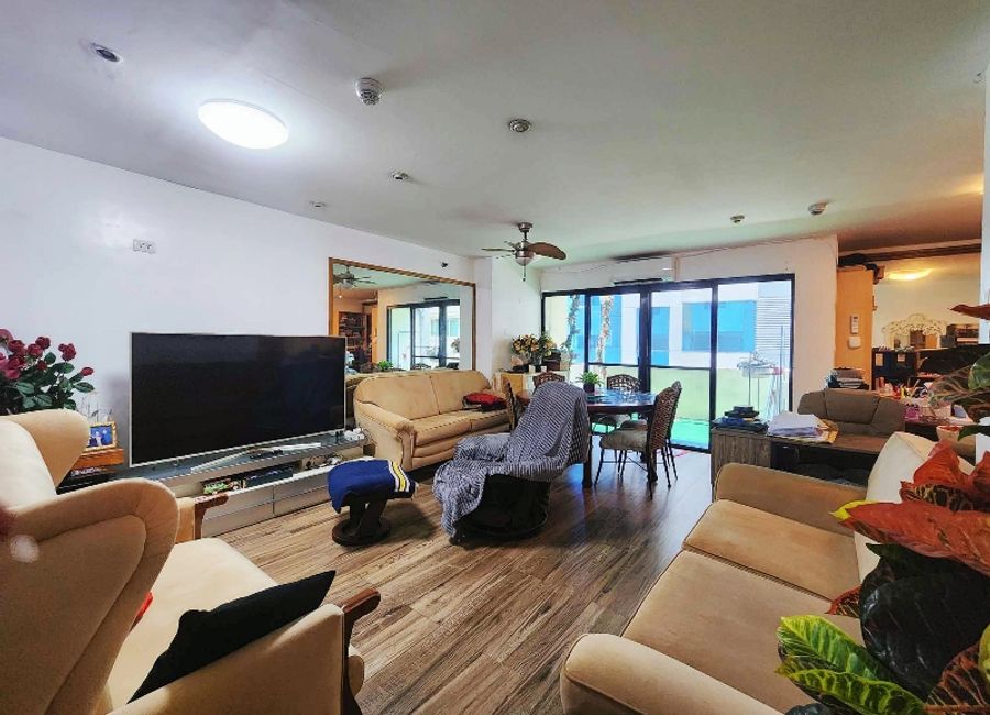 2BR Condo for SALE in Classica Tower Salcedo Village Makati RH20831