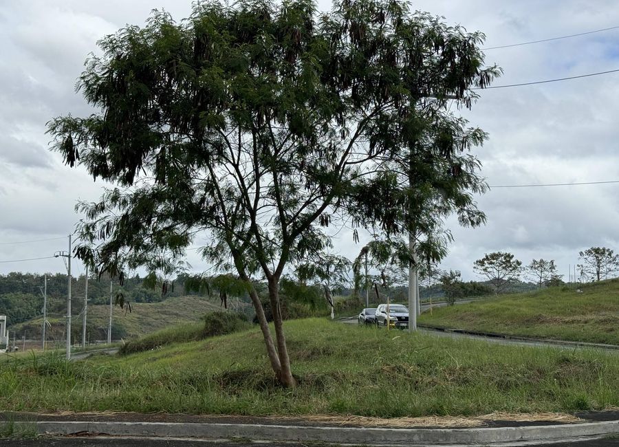 B27 Lot 4, 325sqm Corner Lot for Sale at Colinas Verdes. San Jose del Monte