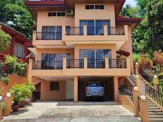 5 bedroom, 4 Storey House and Lot for Sale in Canyon Woods