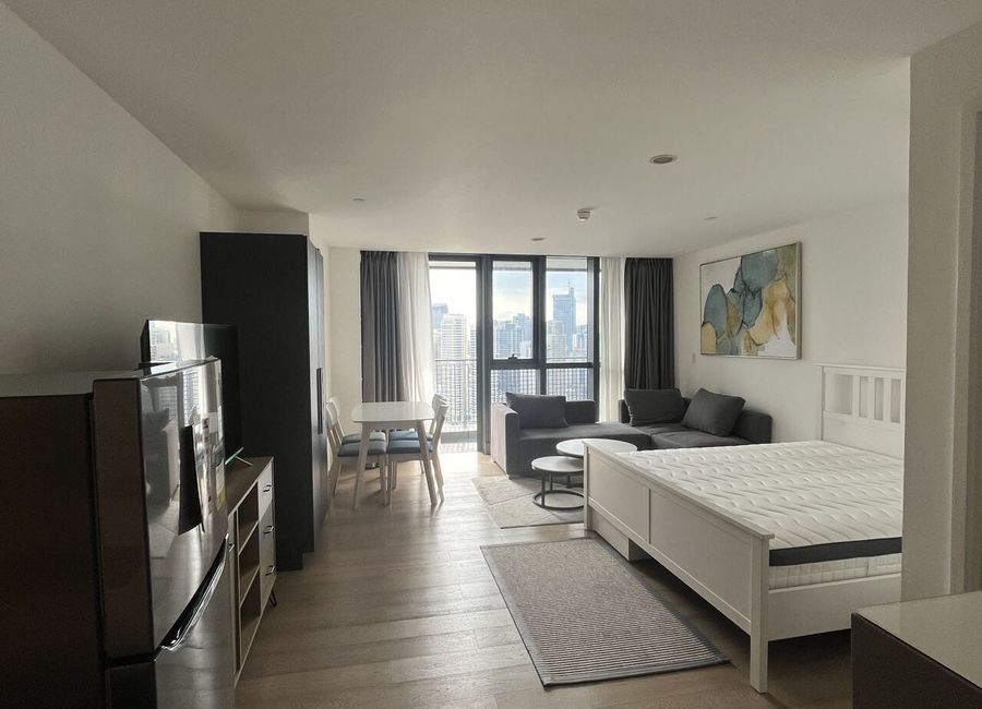 STUDIO UNIT IN CENTURY SPIRE, MAKATI CITY,42.94SQM