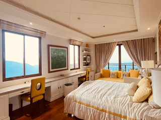 MAHOGANY BLDG TAGAYTAY HIGHLANDS | 4-BR Penthouse unit with 2 Parking |FOR SALE!